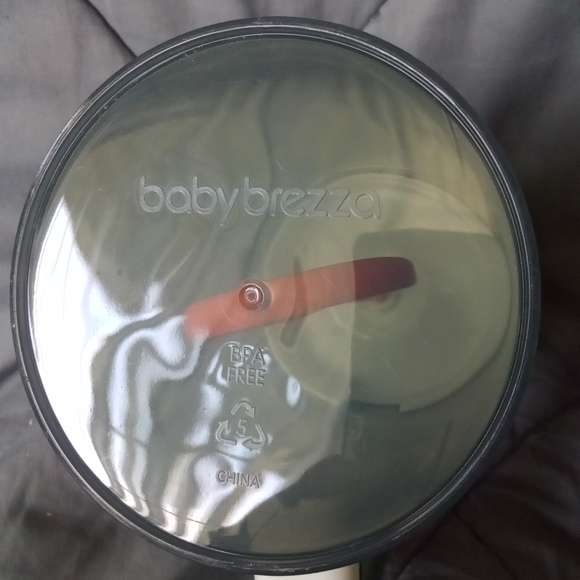 Baby Brezza Electric One Step Formula Mixer Pitcher Mix 28oz White & Grey - Picture 8 of 10